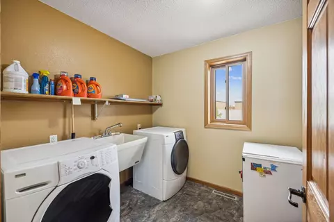 1408 Cheryl Dr, Saint Cloud, MN 56301 photo 18