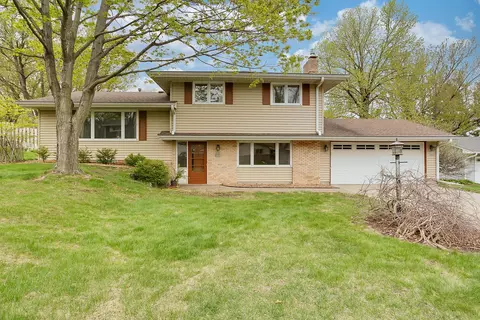 10808 27th Ave S, Burnsville, MN 55337