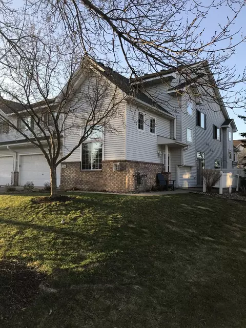 3216 Juniper Cir #A, Woodbury, MN 55125