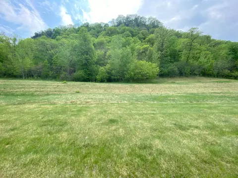 2563 Clubhouse Dr, Lake City, MN 55041