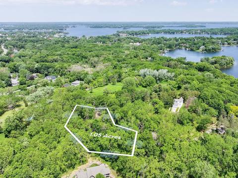 21295 Christmas Ln, Shorewood, MN 55331