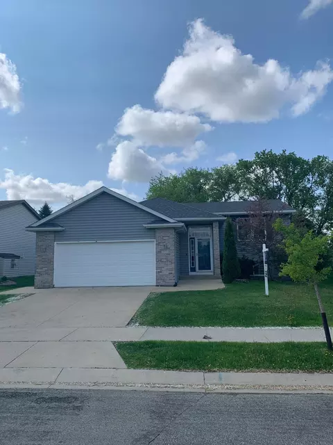 2922 Bandel Dr NW, Rochester, MN 55901
