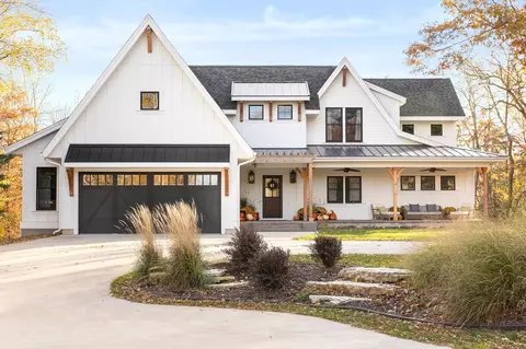 7200 40th St SW, Byron, MN 55920