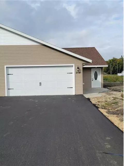 208 4th Ave S, Raymond, MN 56282
