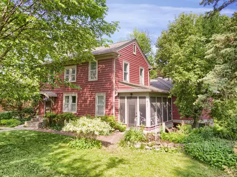 911 W Wheelock Pkwy, Saint Paul, MN 55117