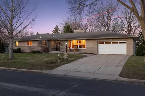 5029 Normandale Ct, Edina, MN 55436