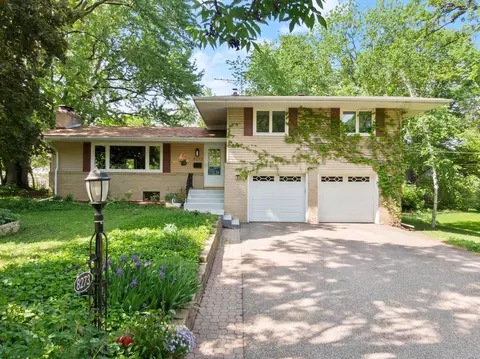 8273 Westwood Hills Curv, Saint Louis Park, MN 55426