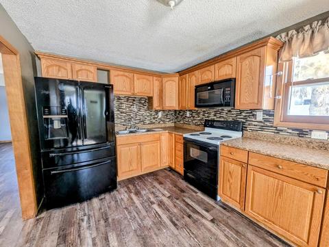 145 Central Ave W, Plummer, MN 56748 photo 4