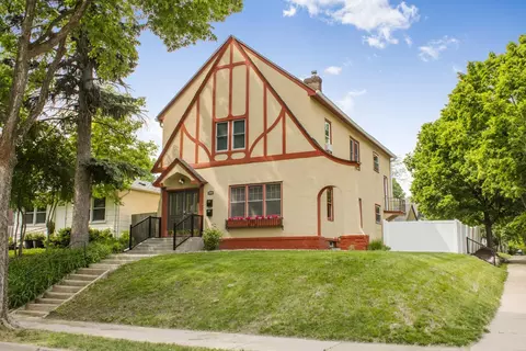 1802 Chestnut Ave, Minneapolis, MN 55405