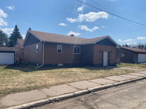 314 N 3rd St E, Aurora, MN 55705 photo 2