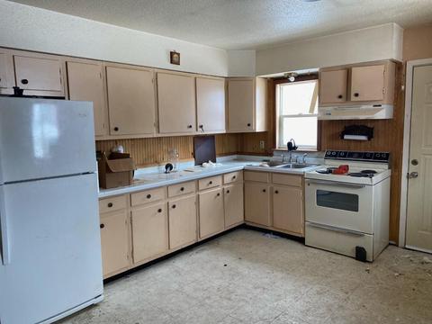 314 N 3rd St E, Aurora, MN 55705 photo 5
