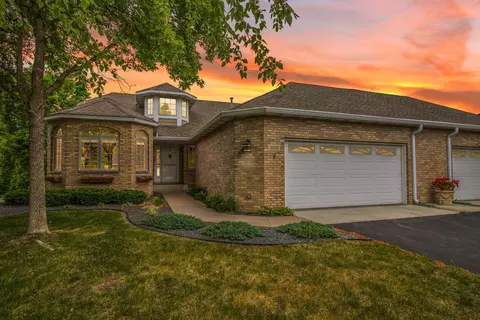 16010 38th Ave N, Plymouth, MN 55446