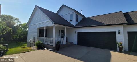 1195 Oakwood Ct NW, Hutchinson, MN 55350