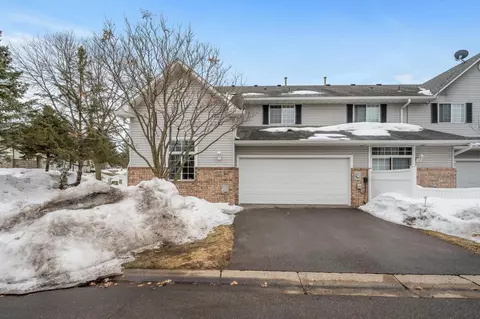 2560 Mallard Dr, Woodbury, MN 55125