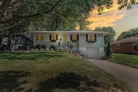 1825 Parker Rd, Saint Louis Park, MN 55426