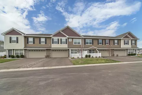 7241 Fall Dr, Lino Lakes, MN 55038