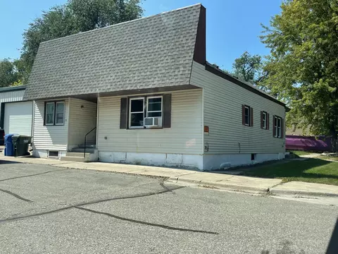 20 1st Ave NE, Plato, MN 55370
