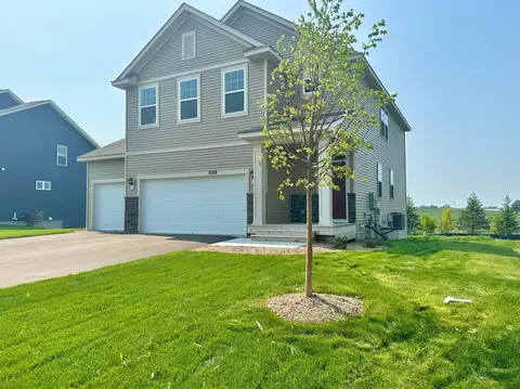 1088 Shoreview Dr, Jordan, MN 55352