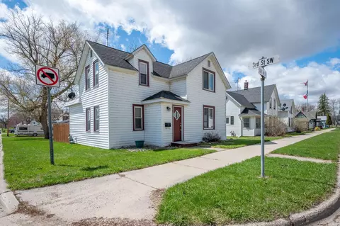 300 Oak Ave SW, Montgomery, MN 56069
