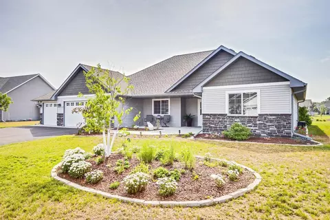 38275 Emerald Blvd, North Branch, MN 55056