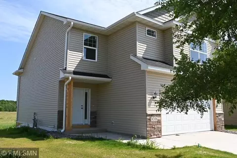 1031 45th Ave NE, Saint Cloud, MN 56304 photo 2