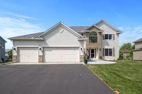 1820 Wyndam Dr, Shakopee, MN 55379