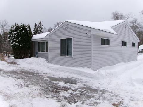 5273 Spruce Ct, Duluth, MN 55804