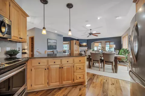 16400 92nd Ave N, Maple Grove, MN 55311
