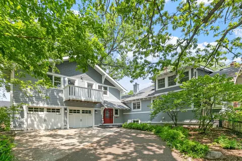 815 Mahtomedi Ave, Mahtomedi, MN 55115