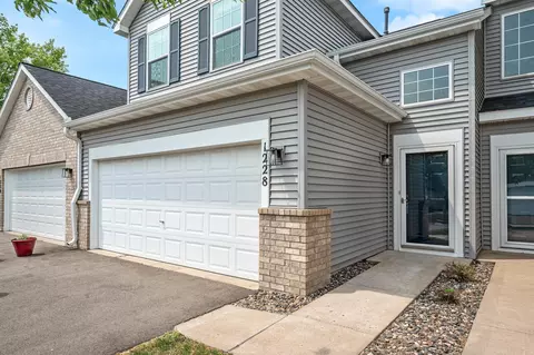 1228 Bergmann Dr, Stillwater, MN 55082