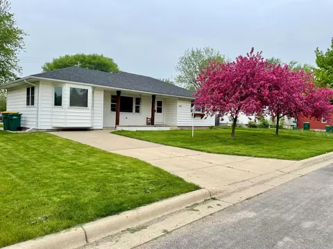 602 4th St NE, Montgomery, MN 56069