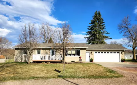 2450 Valley Vly, Windom, MN 56101