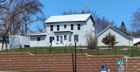 436 Prospect St NE, Hutchinson, MN 55350