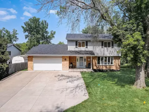 775 Clearbrook Ln, Vadnais Heights, MN 55127