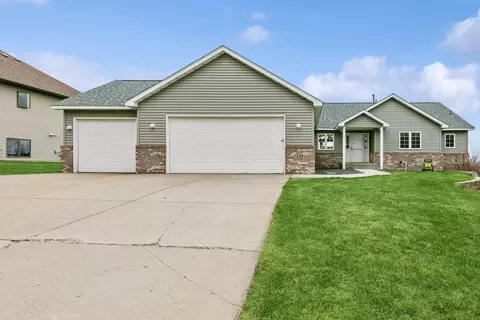 101 Sunrise Heights Cir, Buffalo, MN 55313