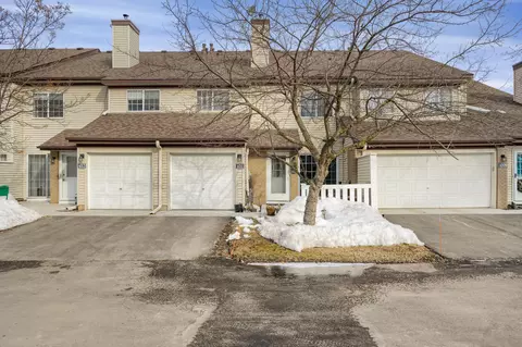 4011 Wilshire Cir #35, Shoreview, MN 55126