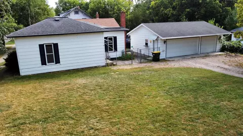 317 10th St NW, Willmar, MN 56201