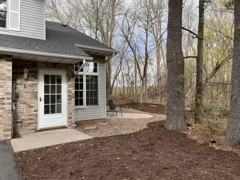 14818 58th St N #5C, Oak Park Heights, MN 55082