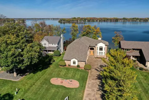 7618 Hilo Ln N, Forest Lake, MN 55025