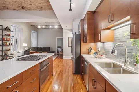 300 Wall St #402, Saint Paul, MN 55101