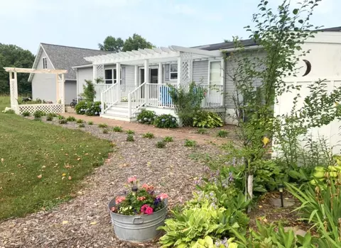 22905 Wood Lake Dr, Grantsburg, WI 54840