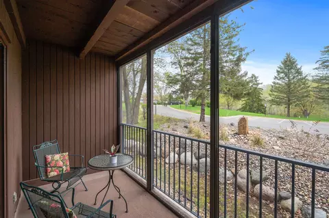 9550 Collegeview Rd #126, Bloomington, MN 55437