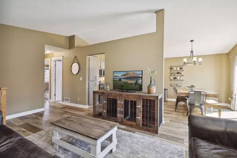 130 157th Ave NW, Andover, MN 55304