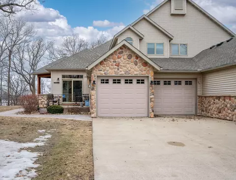 2492 Albion Ave, Fairmont, MN 56031