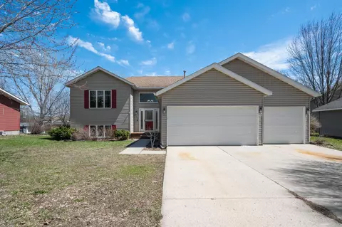 273 Westgate Ter, Winsted, MN 55395