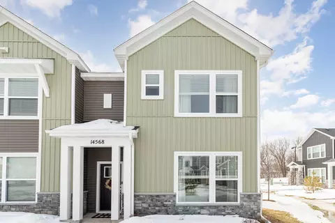 14568 Twin Lakes Cir, Burnsville, MN 55306