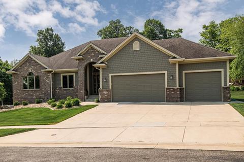 4146 8th St SW, Rochester, MN 55902