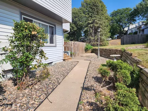 3451 Highlander Dr, Eagan, MN 55122 photo 2