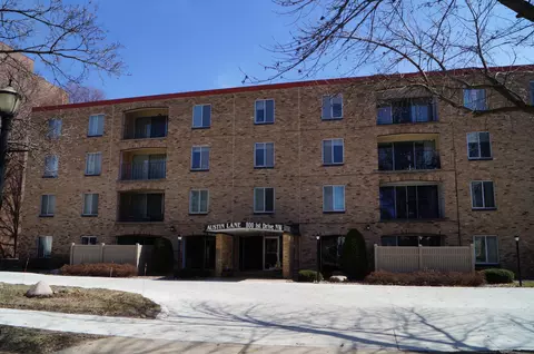 800 1st Dr NW #206, Austin, MN 55912