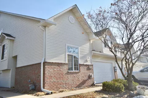 2674 Mallard Dr, Woodbury, MN 55125